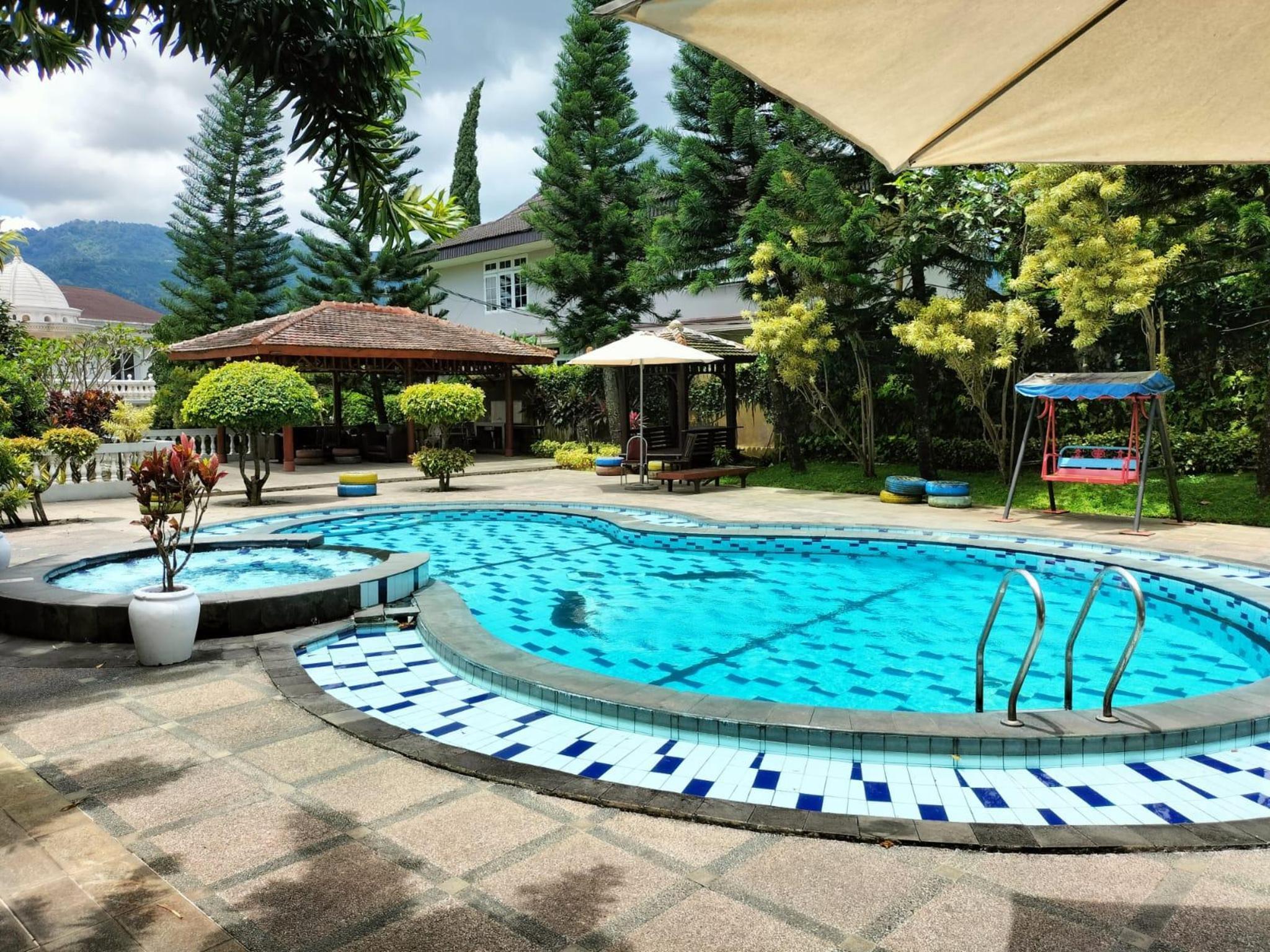 Rizen Premiere Hotel 28/28