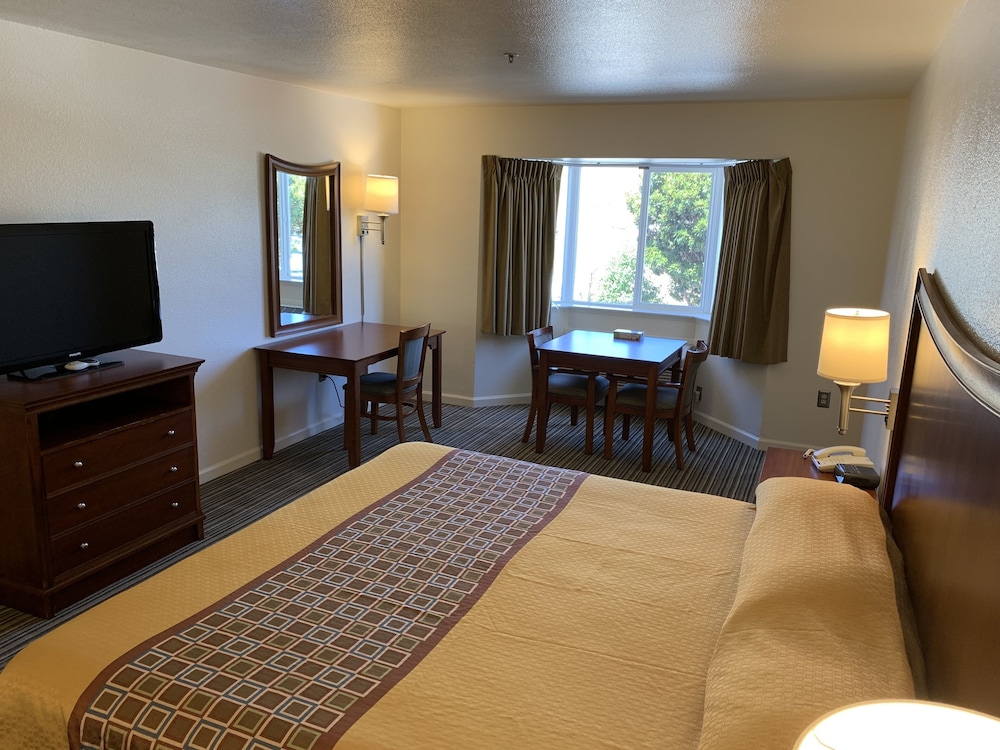 Airport Inn 35/52
