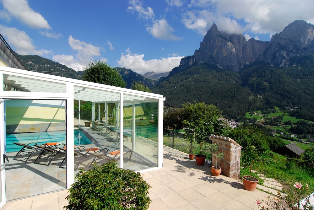 MIRABELL SILENCE & SCHLOSSHOTEL 4/50