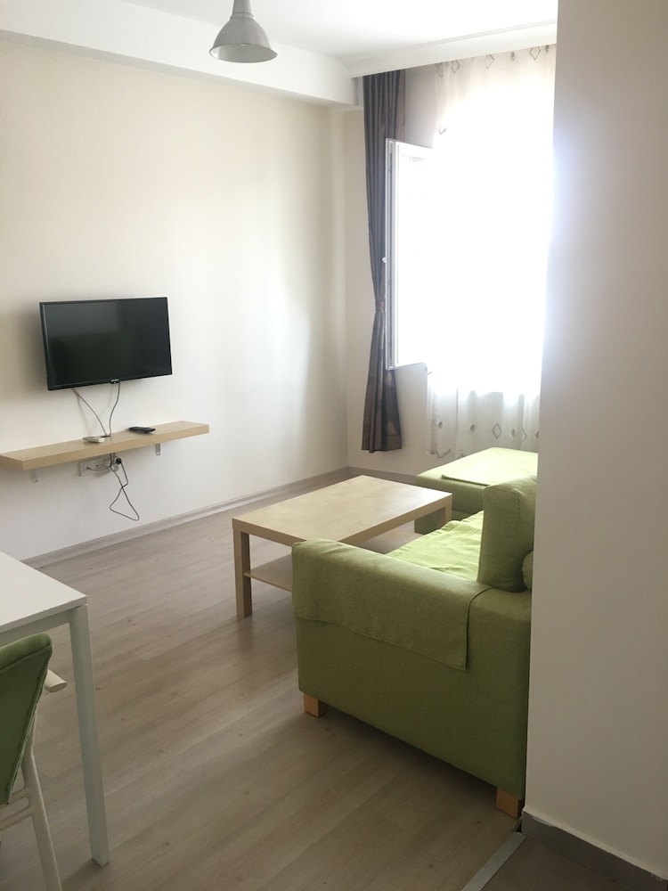 A Studio Apartment 30/62