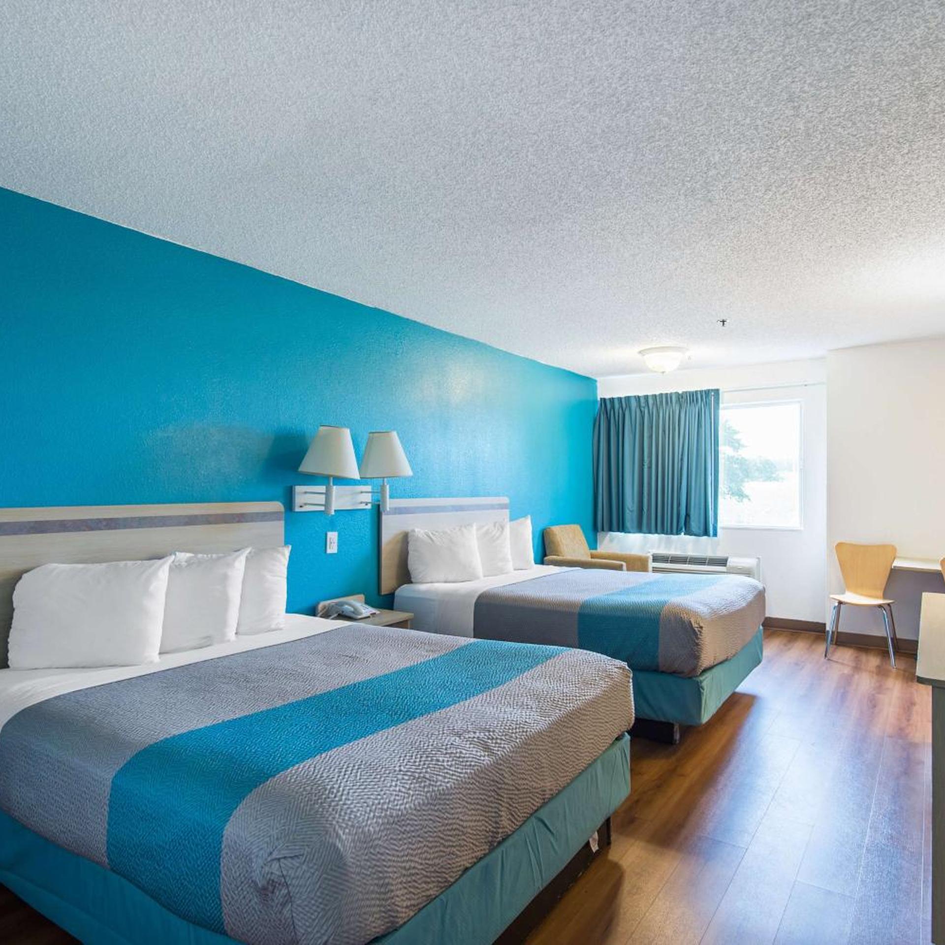 غرفة ديلوكس بسريرين كوين، Motel6 Lawrence, KS 2/9
