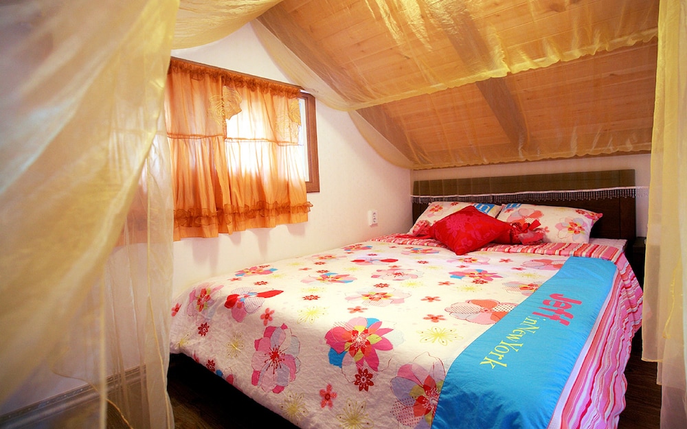 DUPLEX