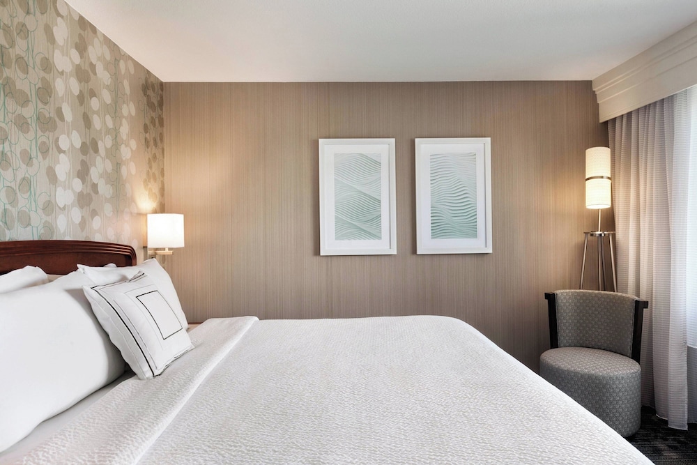 Room at Courtyard by Marriott Salinas Monterey, SALINAS - CA