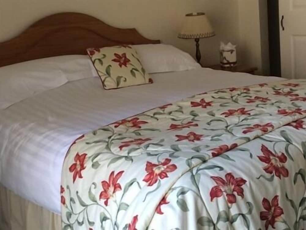 Whashton Springs Farmhouse B&B 7/16