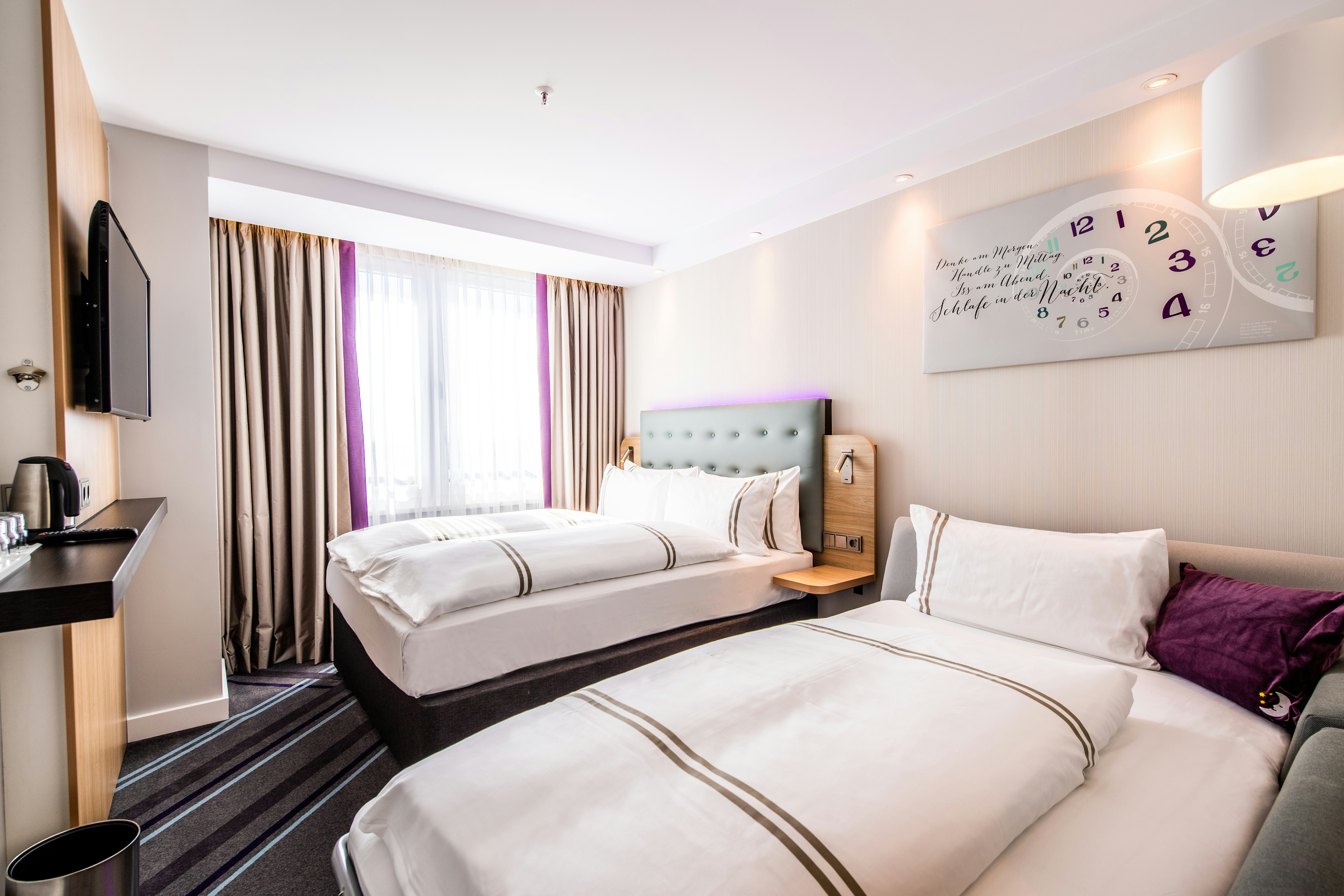 Premier Inn Cologne City South Hotel 11/23