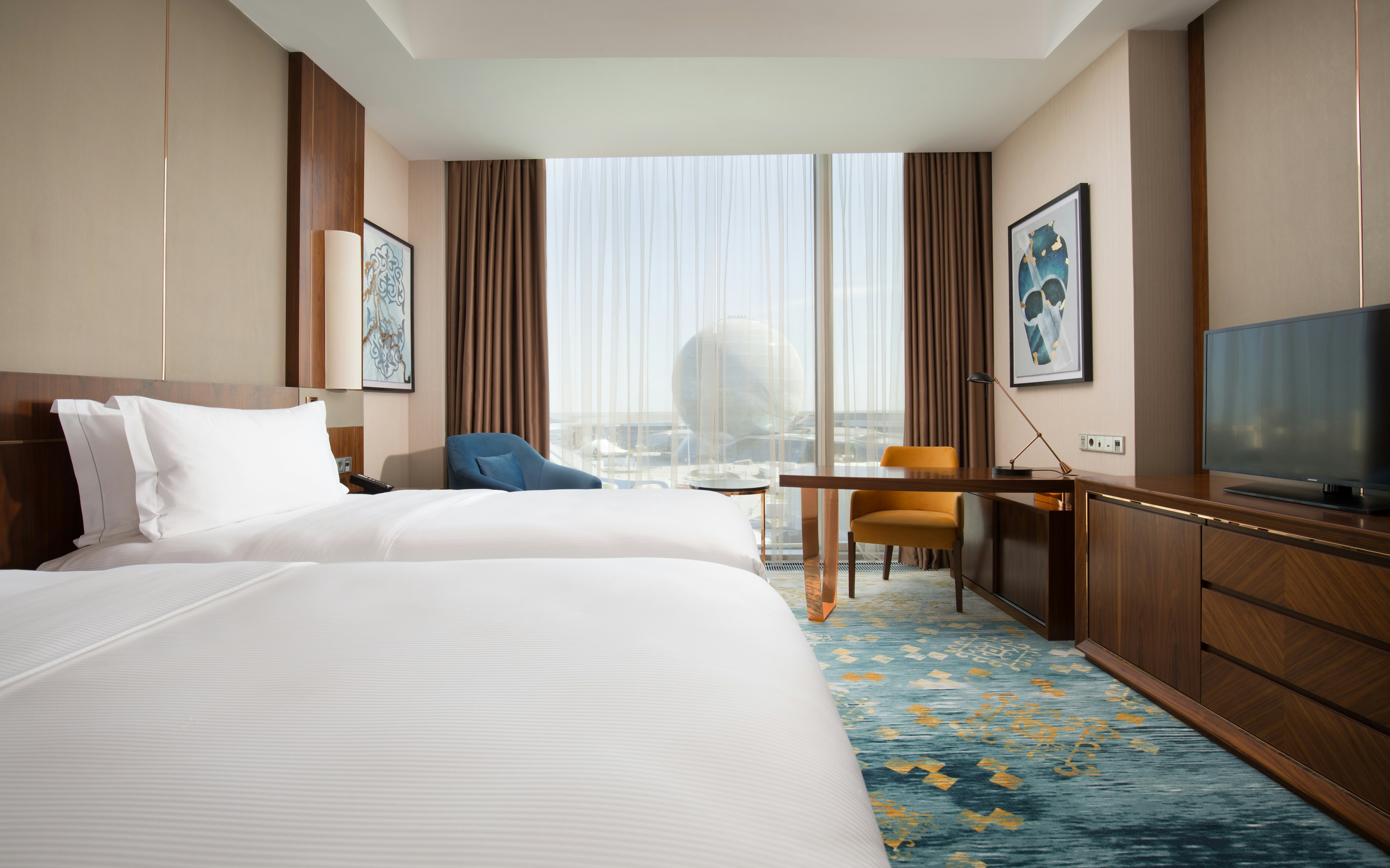 DELUXE, TWIN BEDS, EXPO VIEW