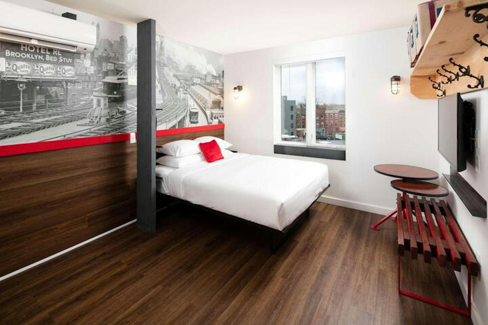 Hotel 1080 7/12