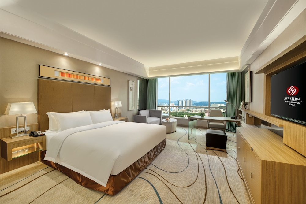 Elegant, King Bed