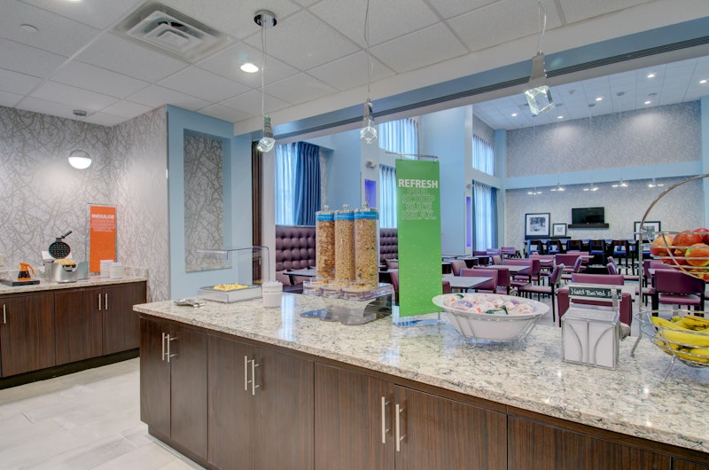 Hampton Inn Suites Boston Stoughton 41/41