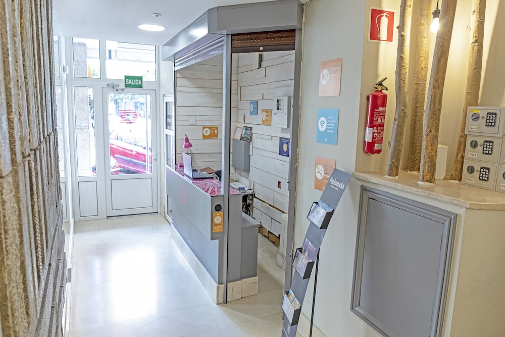 Hostal Alda Backpackers 24/32