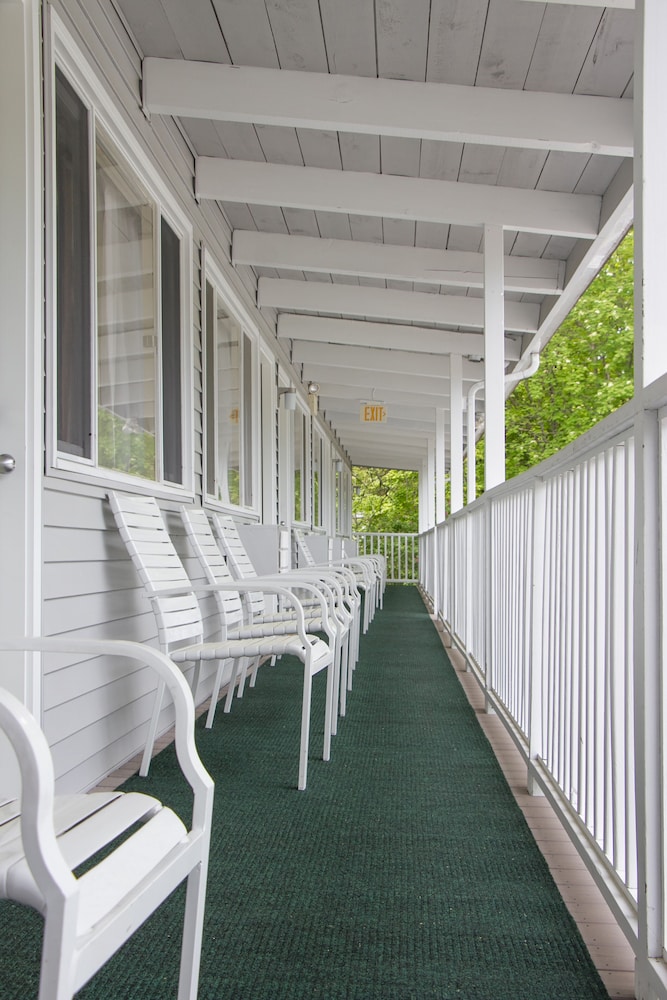 Bar Harbor Villager Motel 6/36