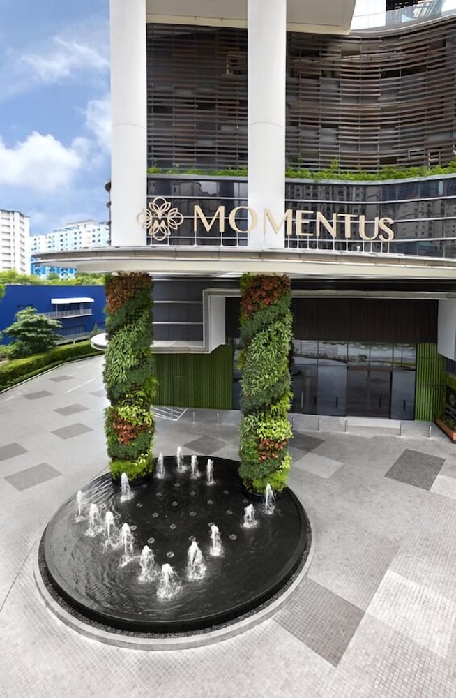 Momentus Hotel Alexandra Singapore 4/31