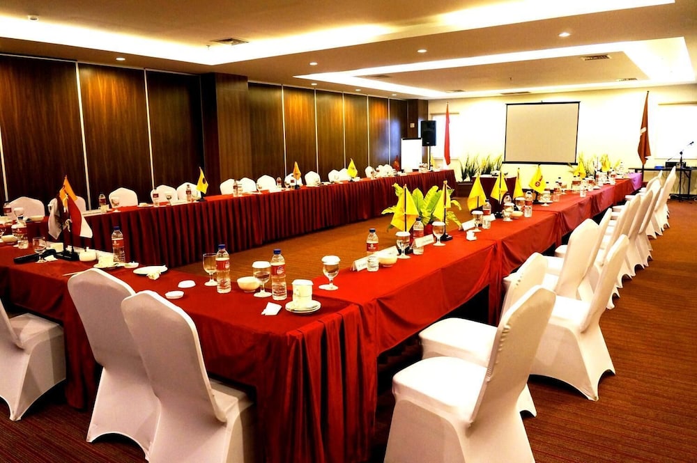 Ameera Hotel 32/37