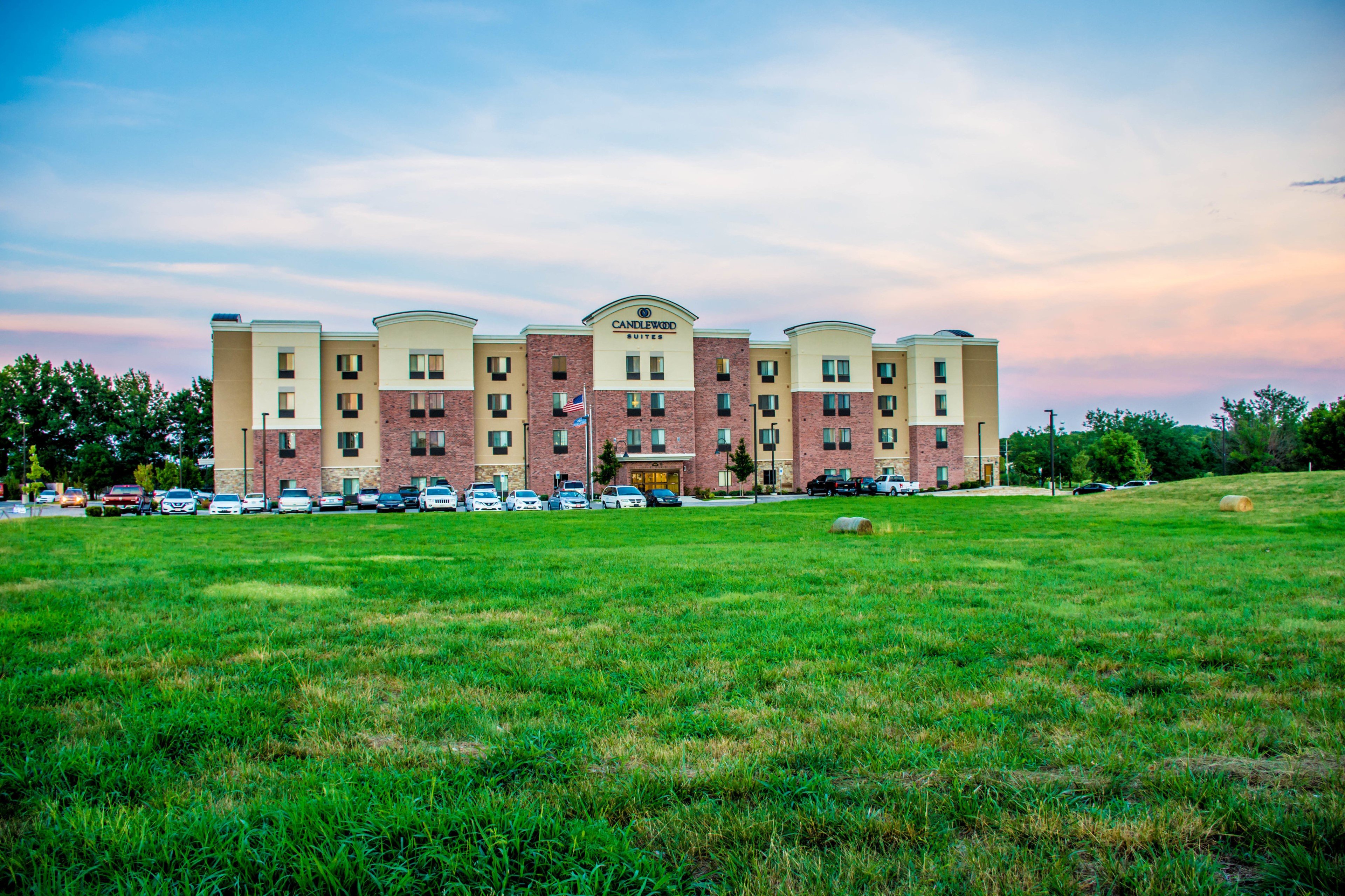 CANDLEWOOD SUITES OVERLAND PARK 57/59