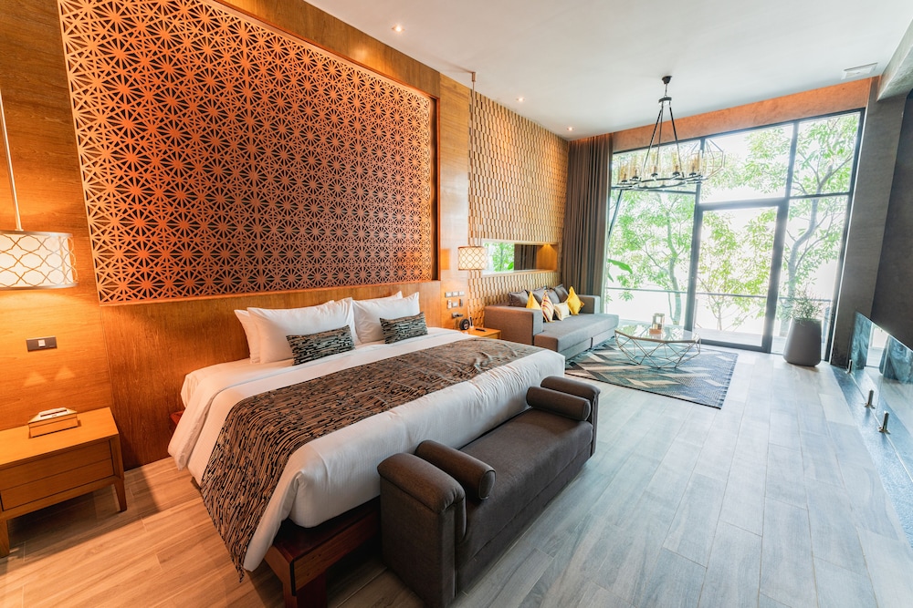 Pool, Villa, King Bed, Pet Friendly