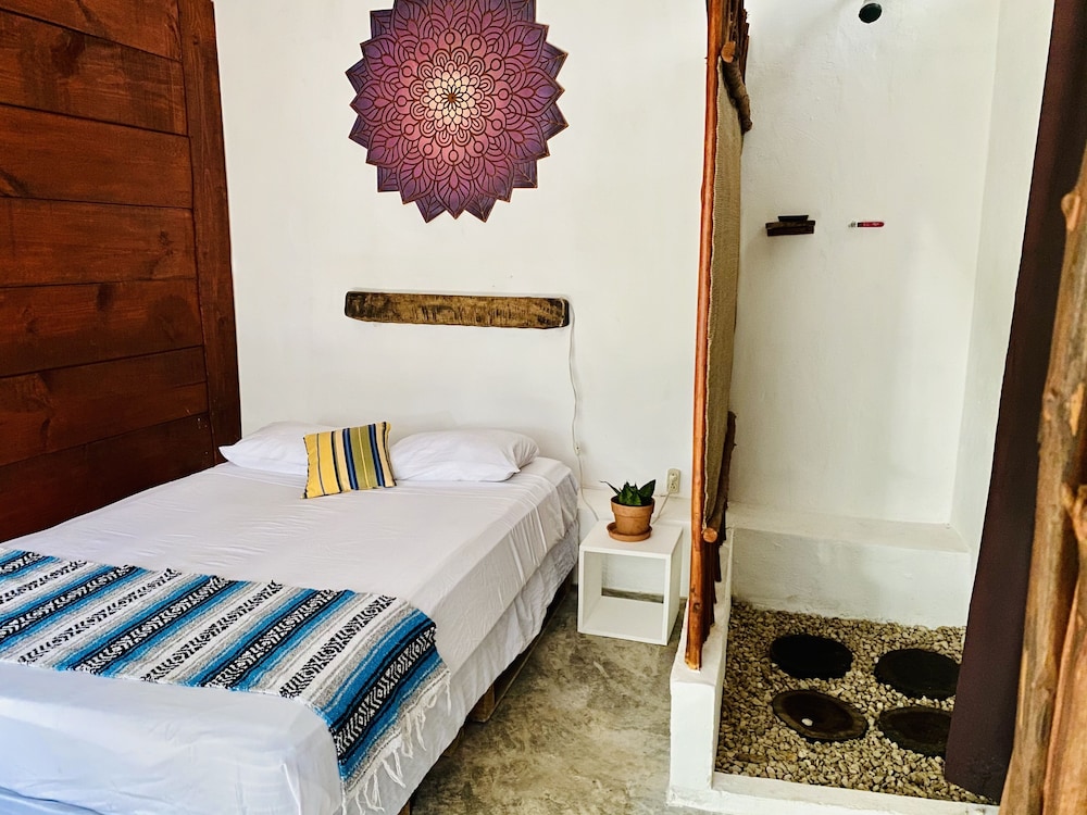 El Buho Eco-Cabanas 18/50