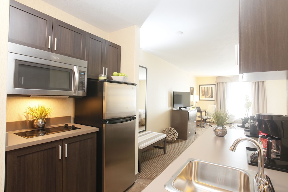 Pomeroy Inn Suites At Olds 55/59
