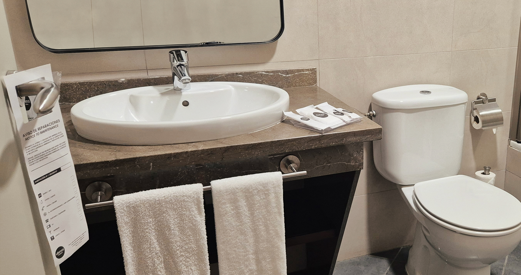 غرفة قياسية مفردة بسرير مزدوج، Hotel Vertice Aljarafe 3/5