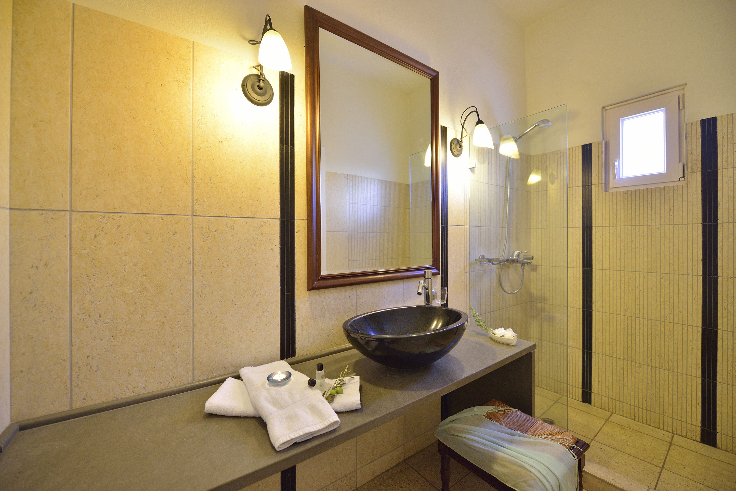 غرفة سوبيريور بسرير مزدوج أو سريرين منفصلين، Pelican Town Hotel 2/3