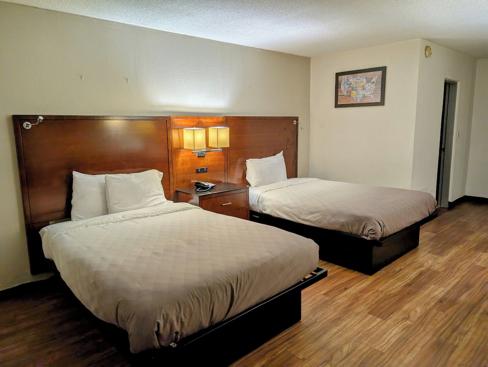Travelodge By Wyndham Forsyth Ex Econo Lodge Forsyth 6/21