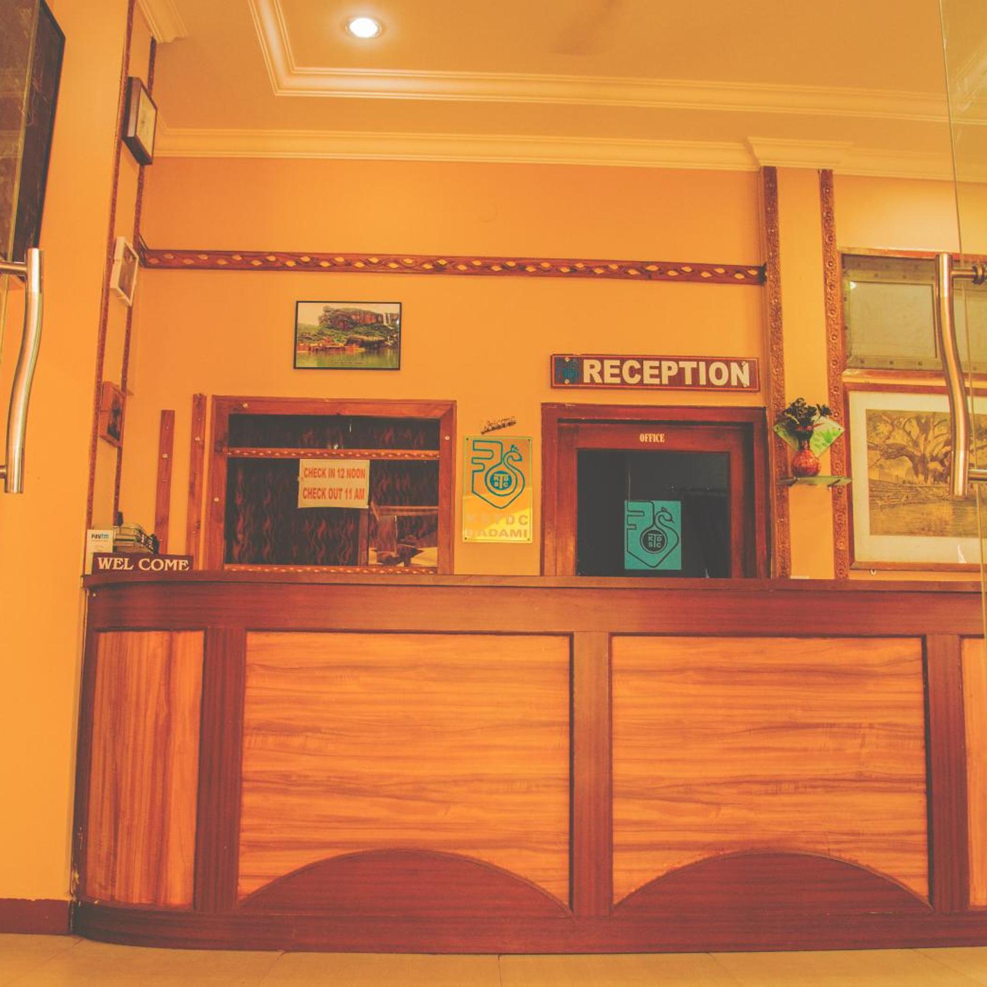 Kstdc Hotel Mayura Chalukya Badami 7/50