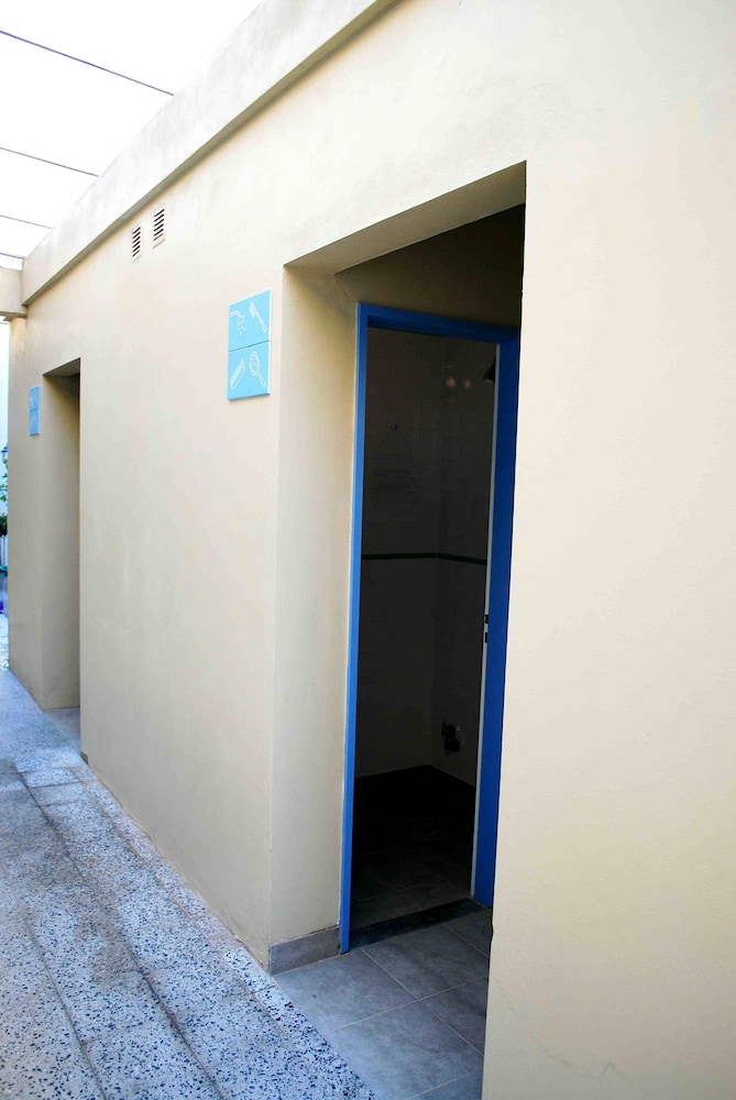 Sabatico Travelers Hostel 1/50