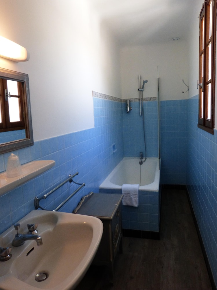 Hotel des Grottes 40/45