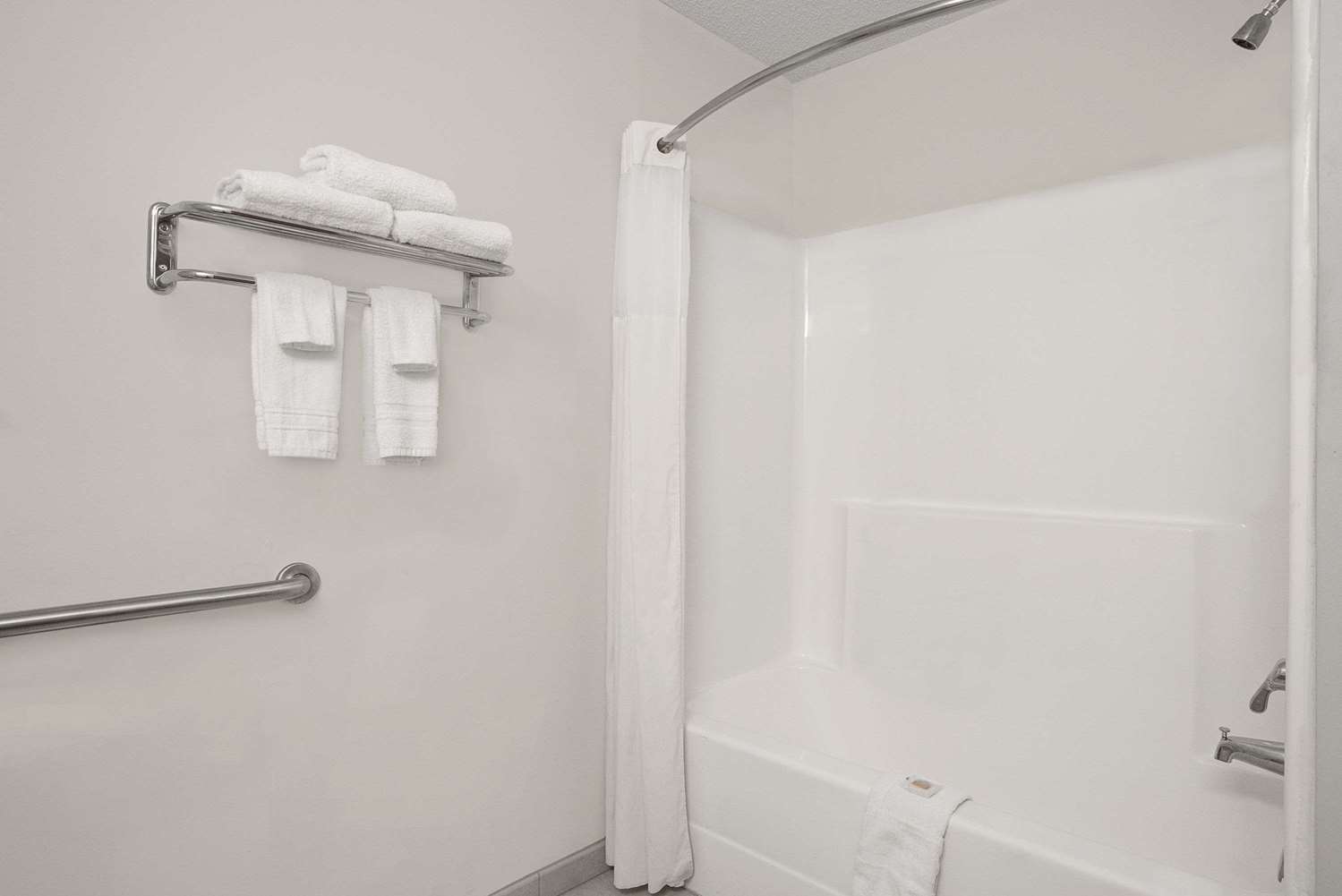Days Inn by Wyndham Greensboro NC 18/18