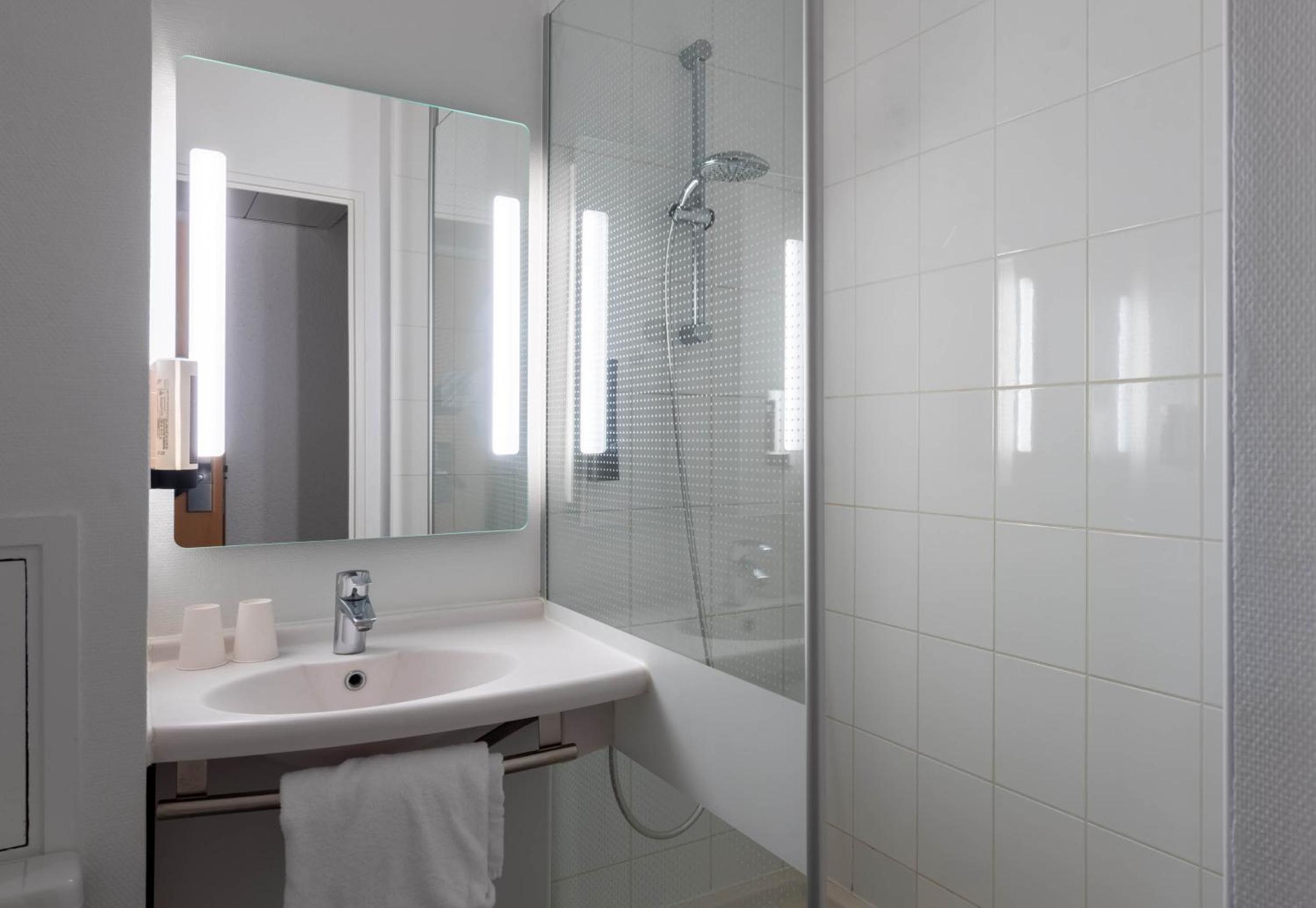 غرفة ثلاثية، B&B HOTEL Amiens Centre Cathedrale 4/8