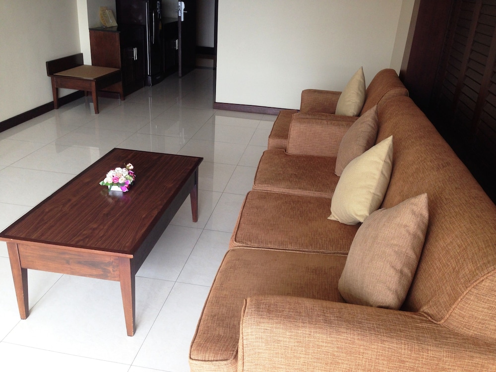 August Suites 56/69