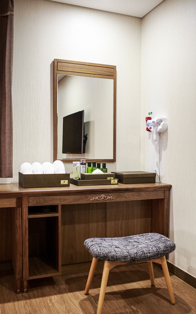 Harmony Hotel 6/55
