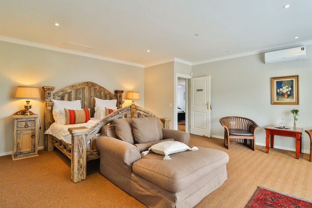 The Whale's Tale Guest House 9/40