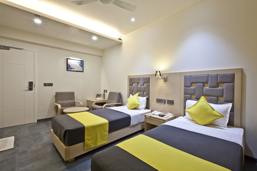 Hotel Sifat International 20/50