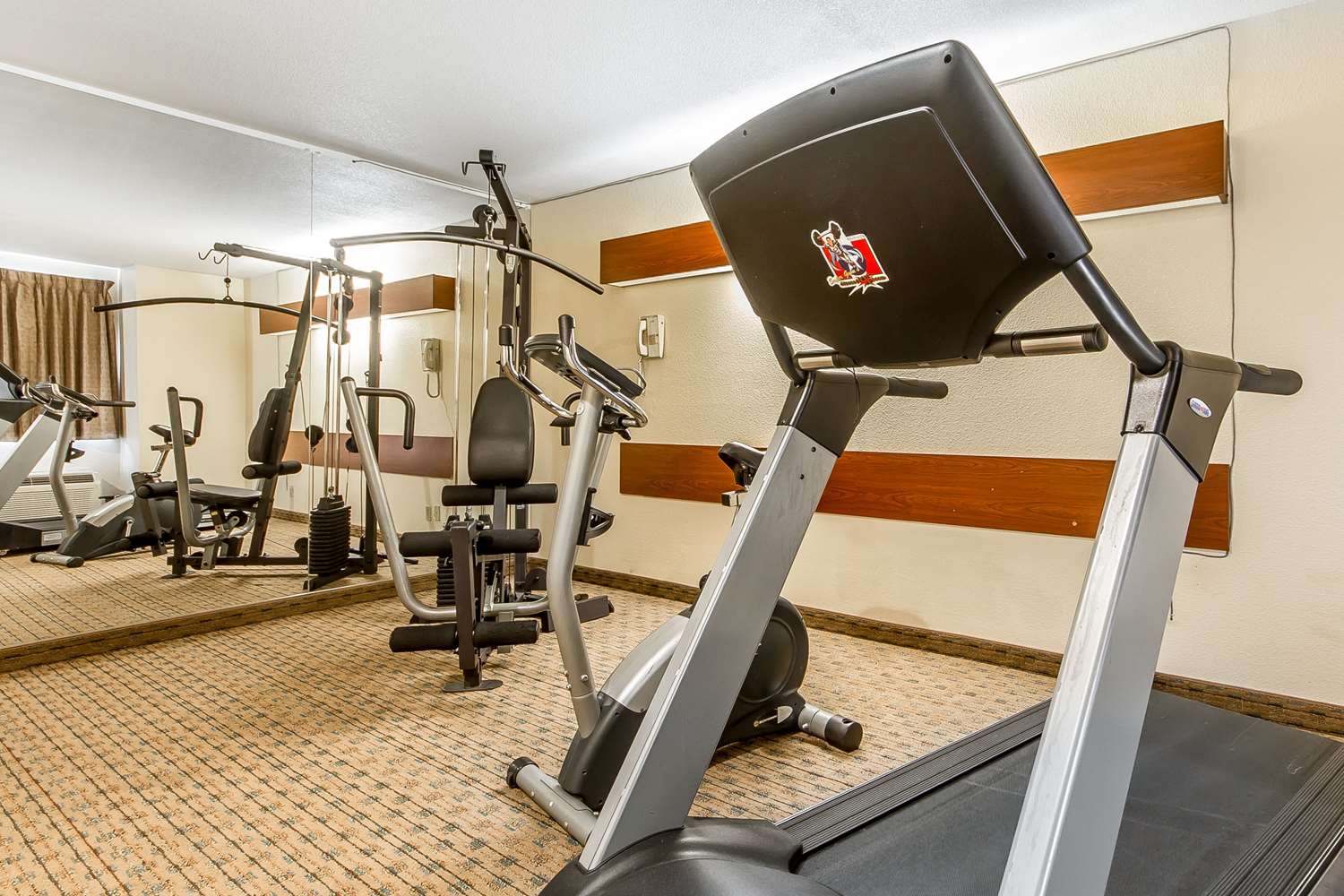Econo Lodge Inn & Suites Santa Rosa South 9/18
