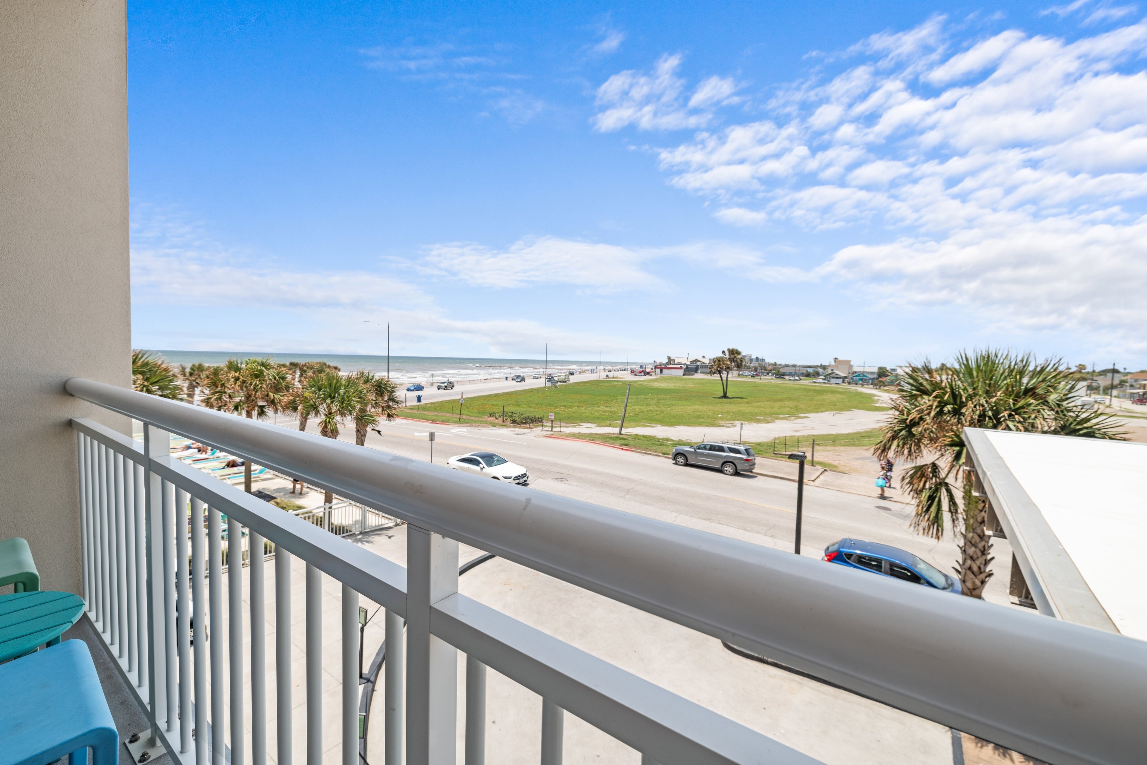 Holiday Inn Express Suites Galveston Beach 4/65