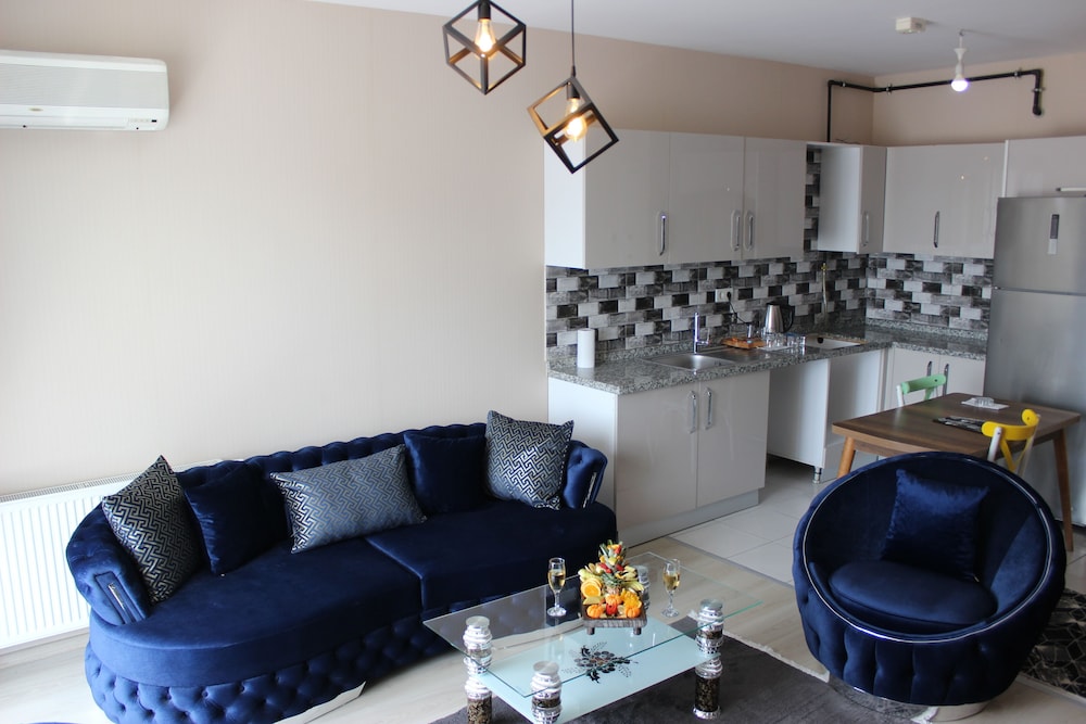 Quars Suite 32/50