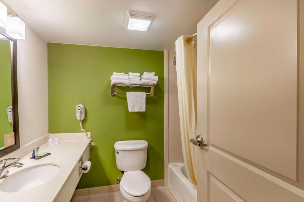 جناح بسرير كينج، Sleep Inn and Suites Harrisonburg Near University 5/5