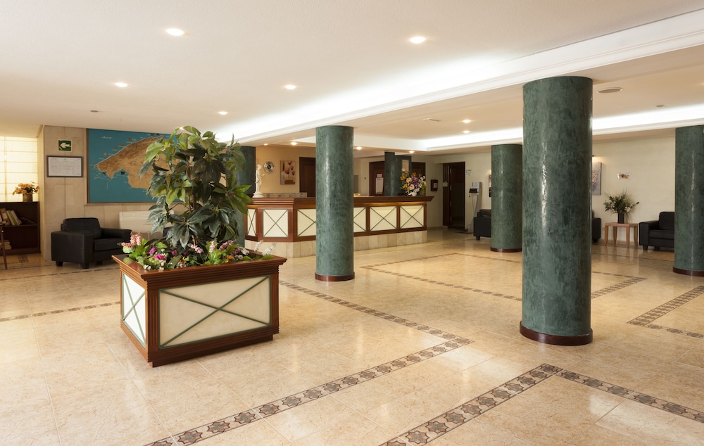 Hotel Riutort 6/28