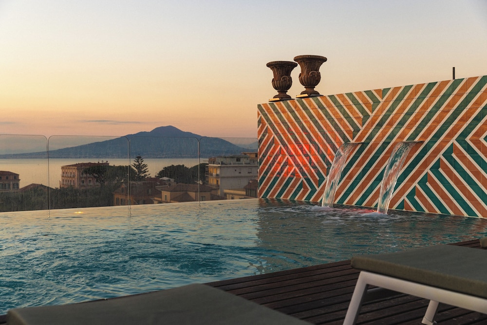Hotel Plaza Sorrento 47/50
