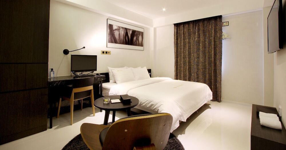 Rich Diamond Hotel 27/79