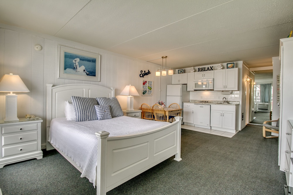 Beachcomber Resort 36/76