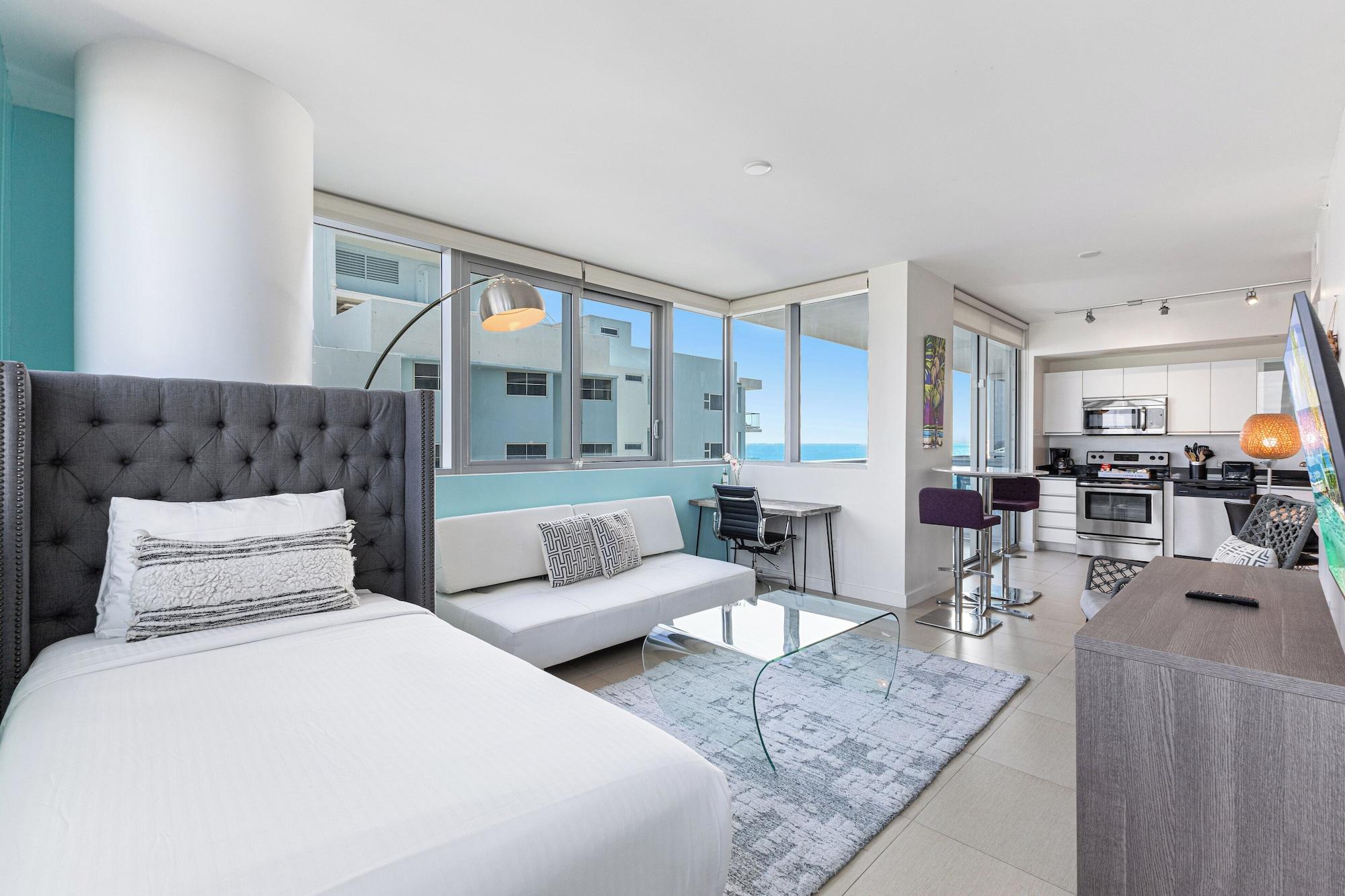 شقة بريميوم بشرفة بغرفة نوم واحدة بإطلالة جزئية على البحر، Dharma Home Suites Miami At Monte Carlo 3/6