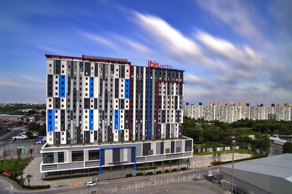 Ibis Bangkok Impact 7/75