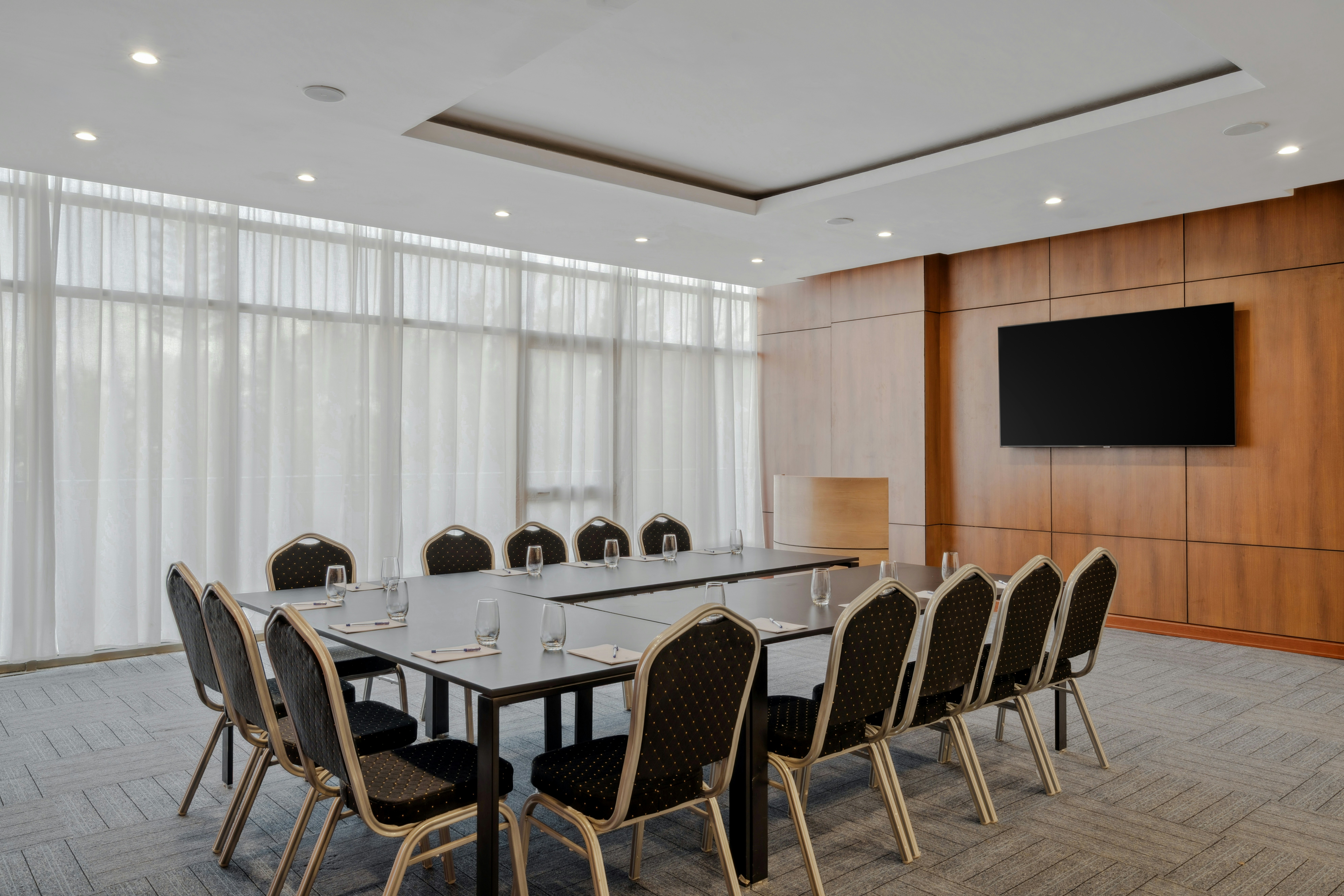DoubleTree by Hilton Addis Ababa Airport 36/44