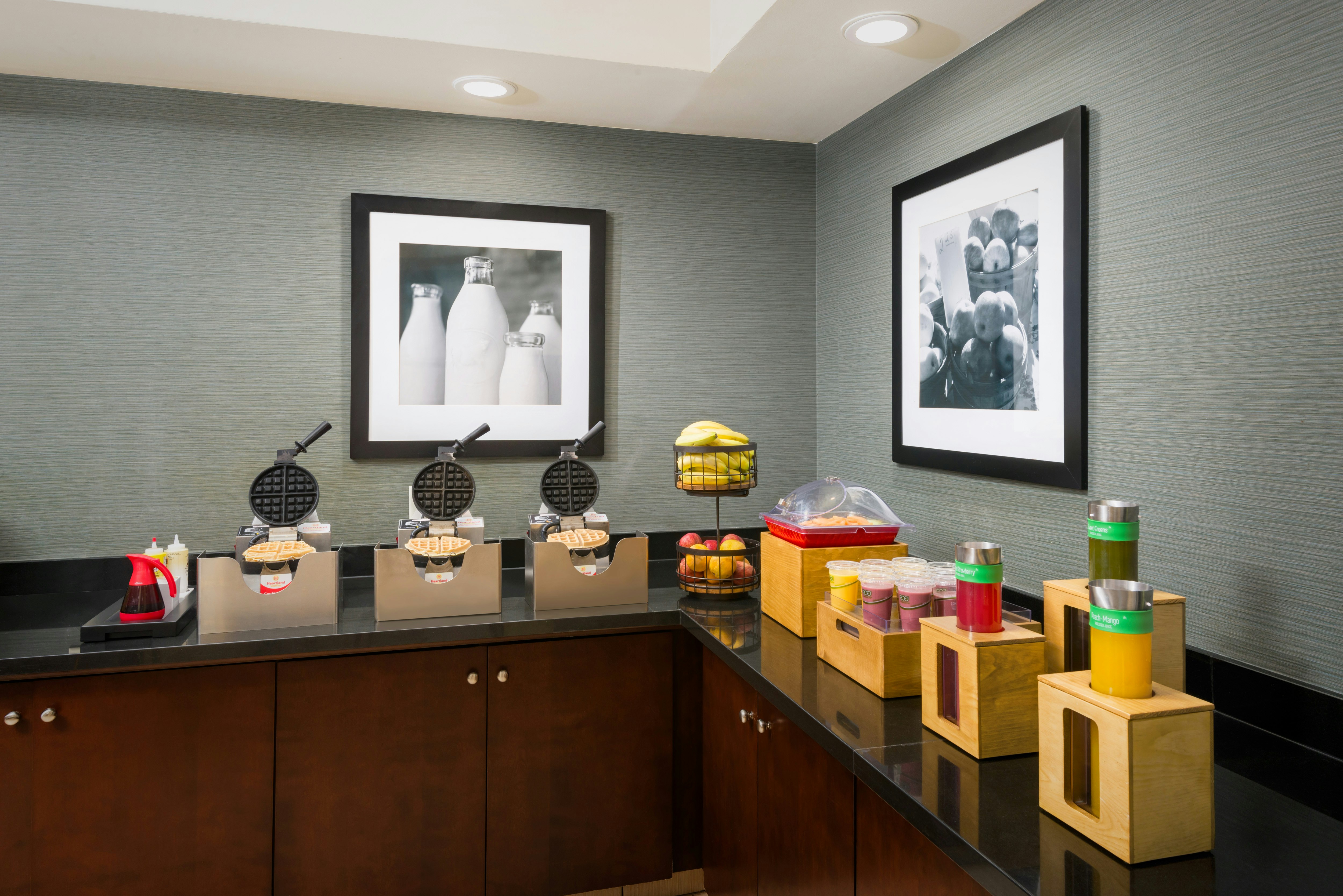 Hampton Inn & Suites National Harbor/Alexandria Area 39/43
