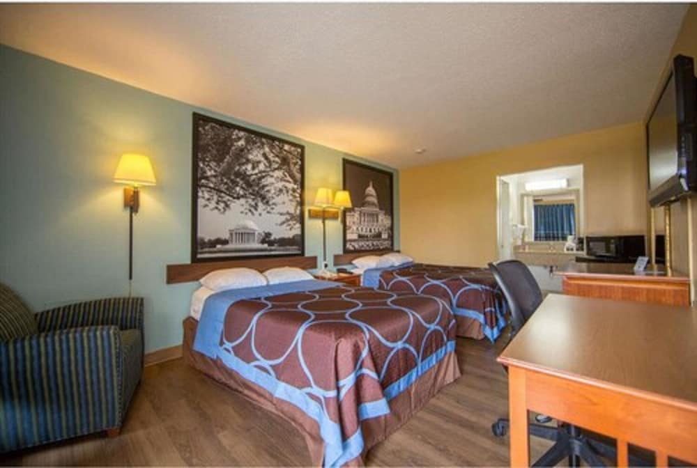 Super 8 by Wyndham Alexandria/Washington D.C. Area 7/12