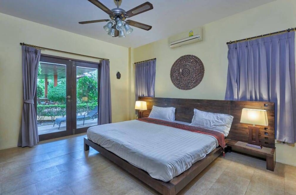 Baan Tropicana 12/50