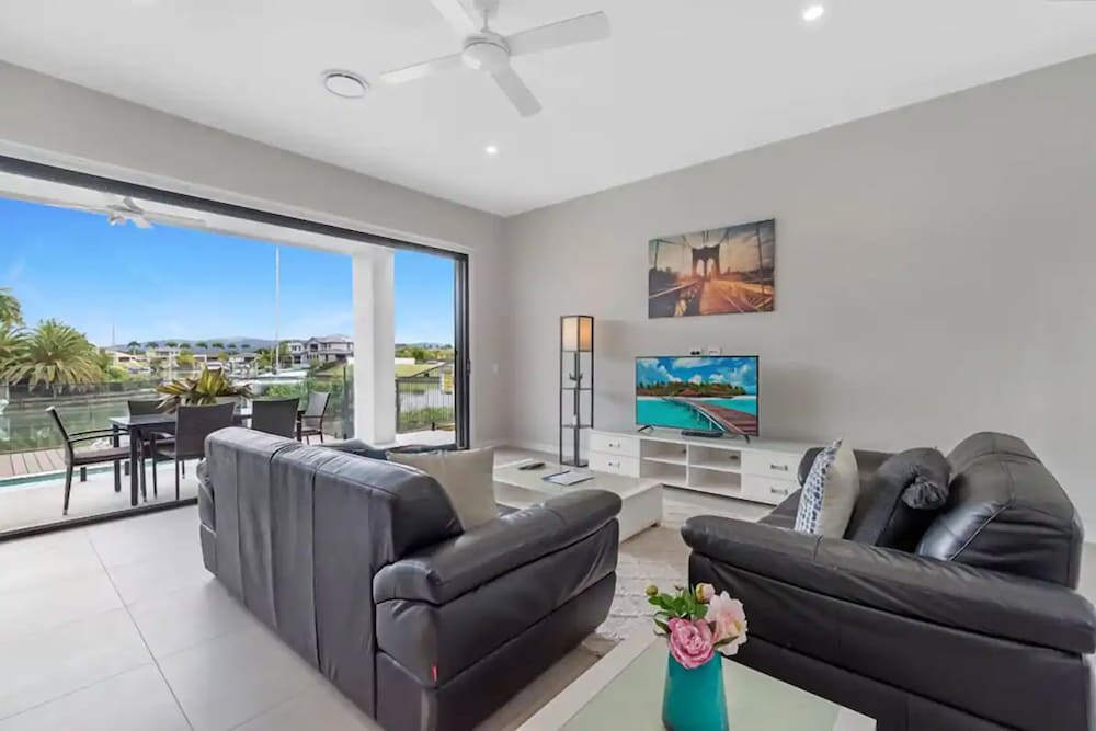 The Peninsula at Hope Island 27/50