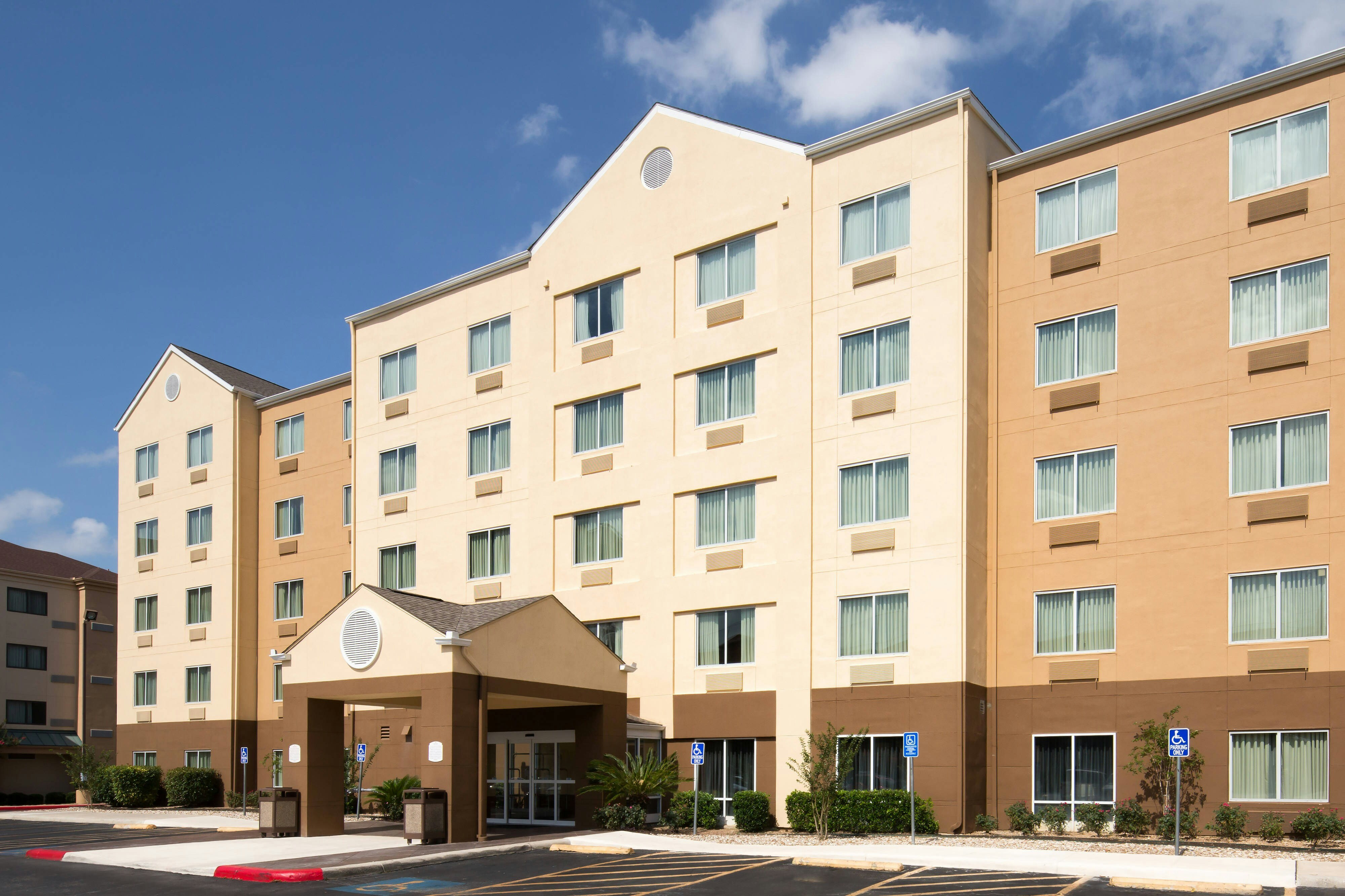 Fairfield Inn Suites San Antonio Airport North Star Mall in SAN ANTONIO - TX