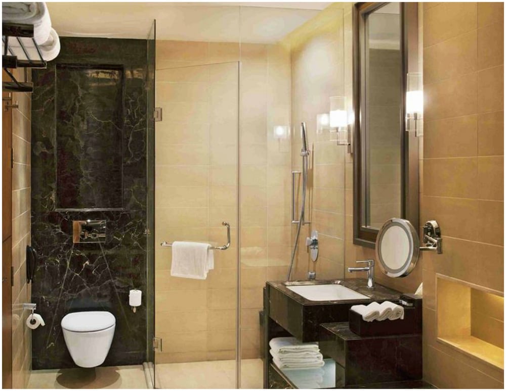 Crowne Plaza New Delhi Mayur Vihar Noida 21/64